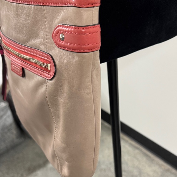 Coach Beige and Red Crossbody Bag - Picture 4 of 12